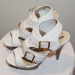 MOSSIMO White Leather w/Buckles 5.5" Heels Size 8